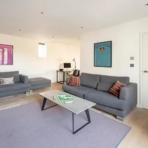 walcot-townhouse.tophotelsbath.com/